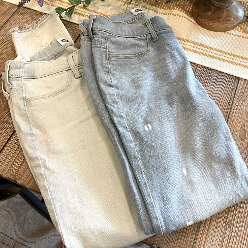 Two pairs of girls old navy ballerina crop jeggings